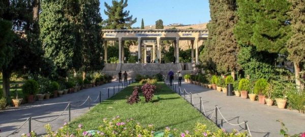 hafezieh-jardin-shiraz